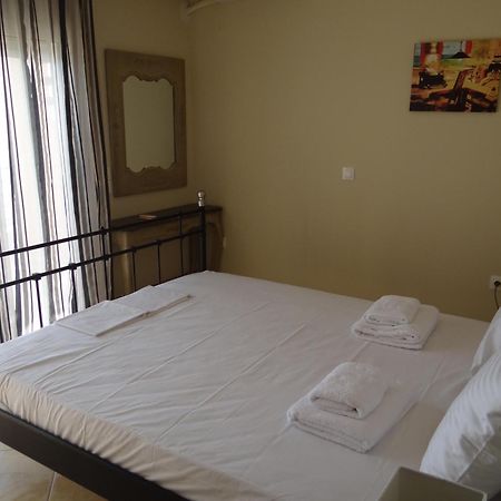 Aperanto House Paralia Loutsas Bilik gambar