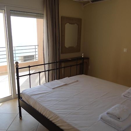 Aperanto House Paralia Loutsas Bilik gambar