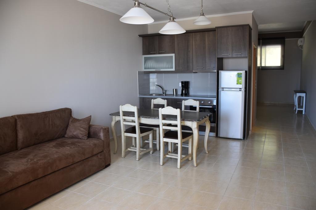 Aperanto House Paralia Loutsas Luaran gambar