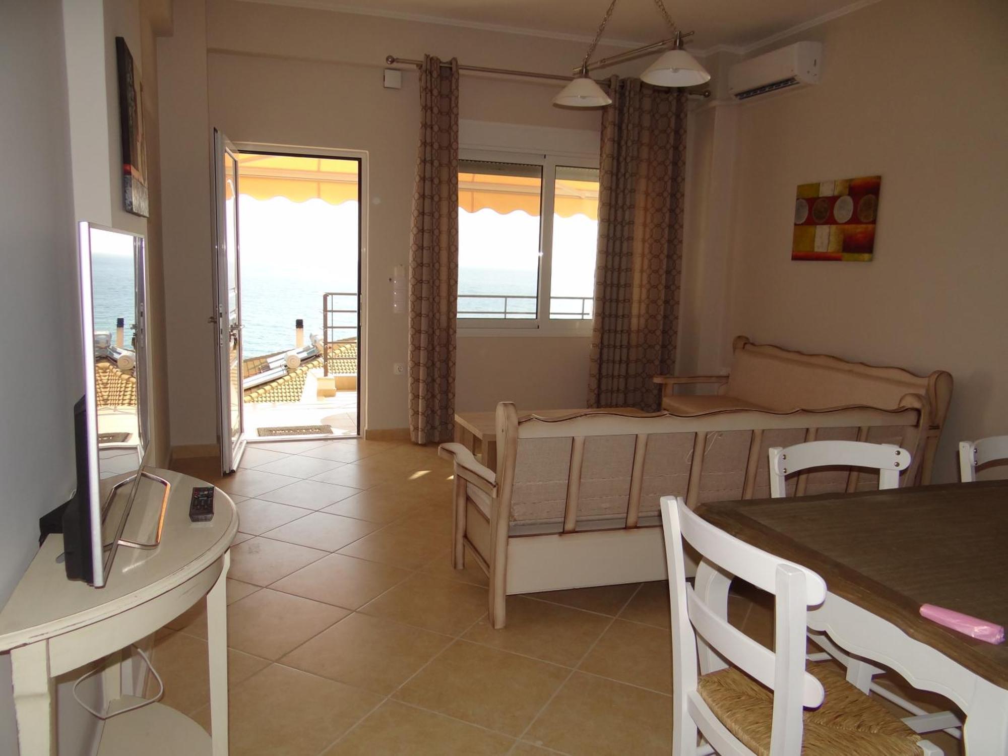 Aperanto House Paralia Loutsas Bilik gambar