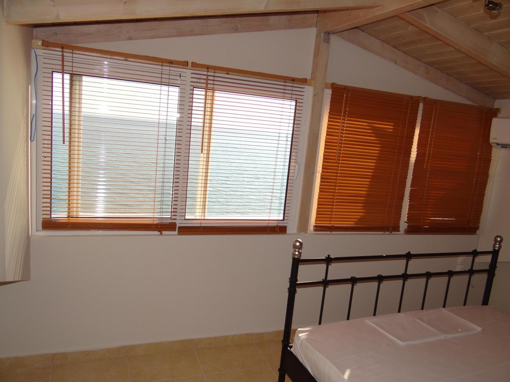 Aperanto House Paralia Loutsas Bilik gambar