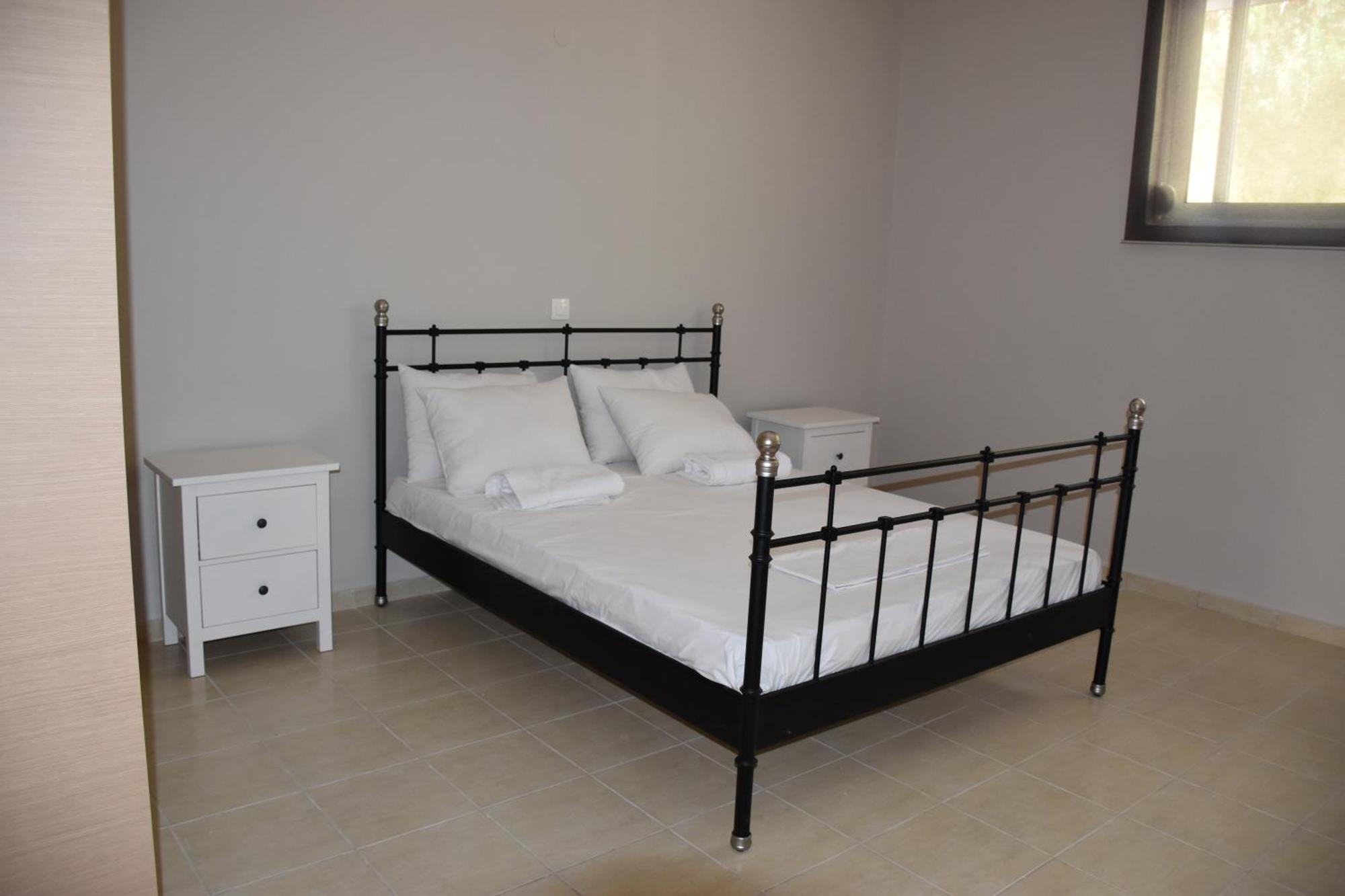 Aperanto House Paralia Loutsas Bilik gambar