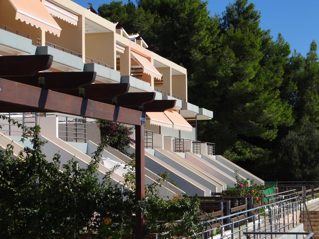 Aperanto House Paralia Loutsas Luaran gambar