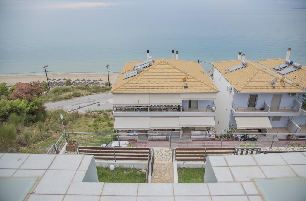 Aperanto House Paralia Loutsas Luaran gambar