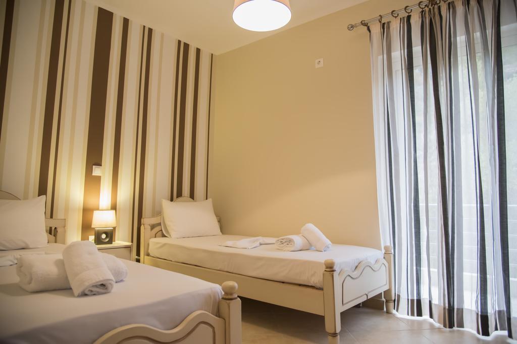 Aperanto House Paralia Loutsas Luaran gambar