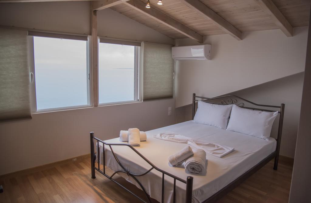 Aperanto House Paralia Loutsas Luaran gambar