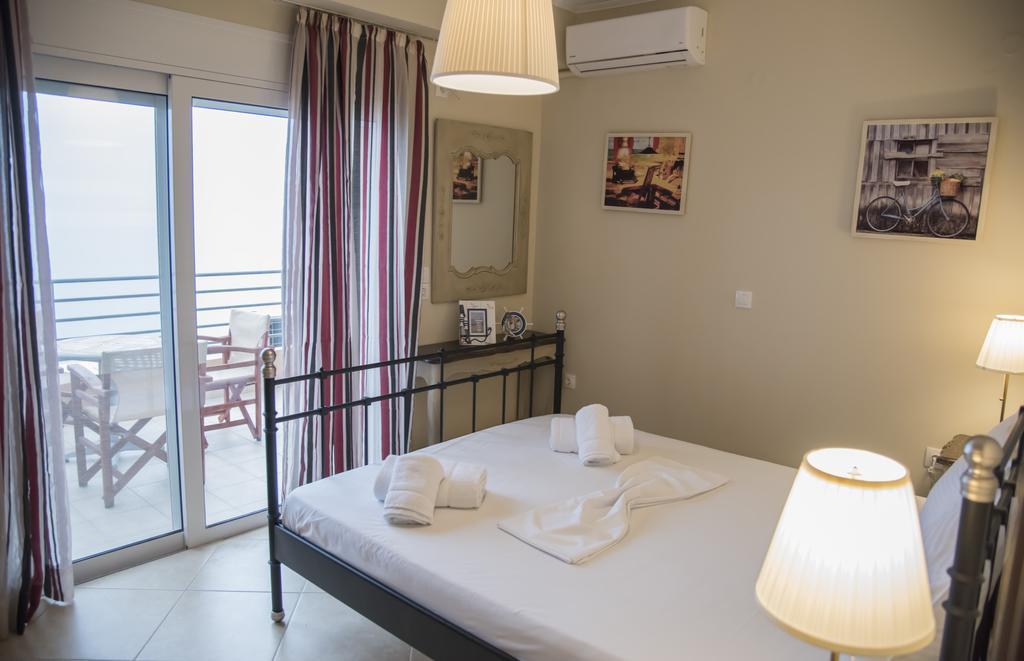 Aperanto House Paralia Loutsas Luaran gambar