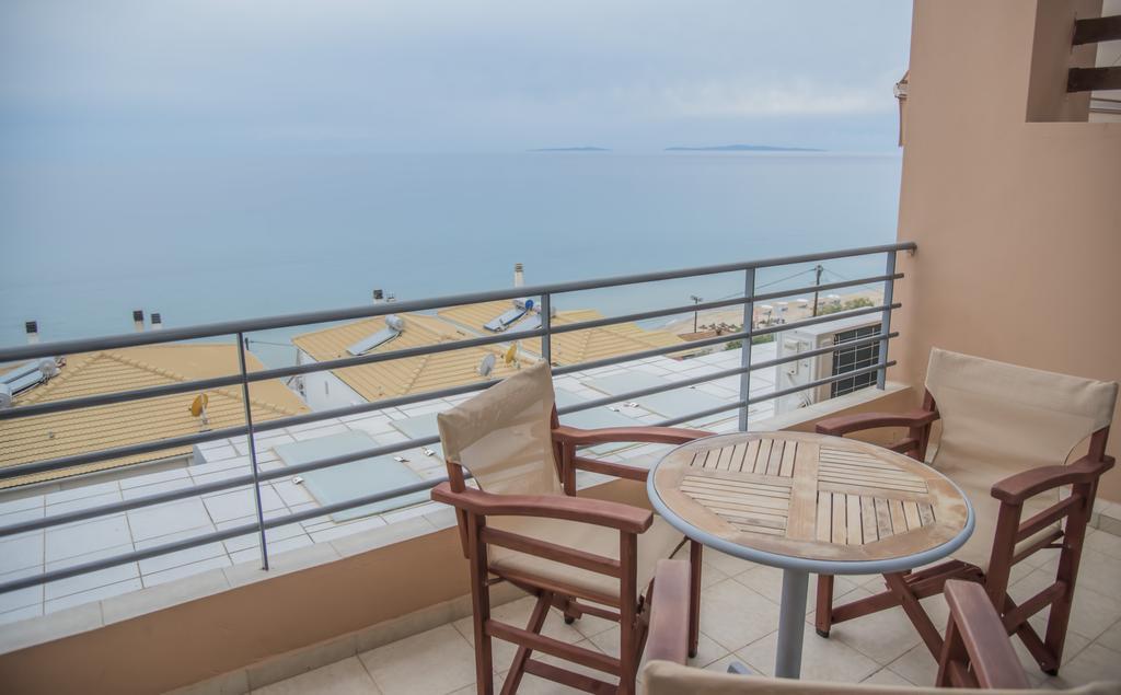 Aperanto House Paralia Loutsas Luaran gambar